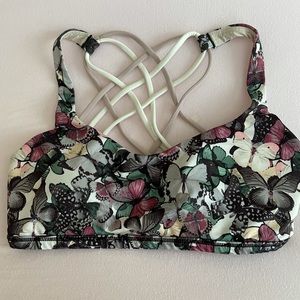 Lululemon sports bra
